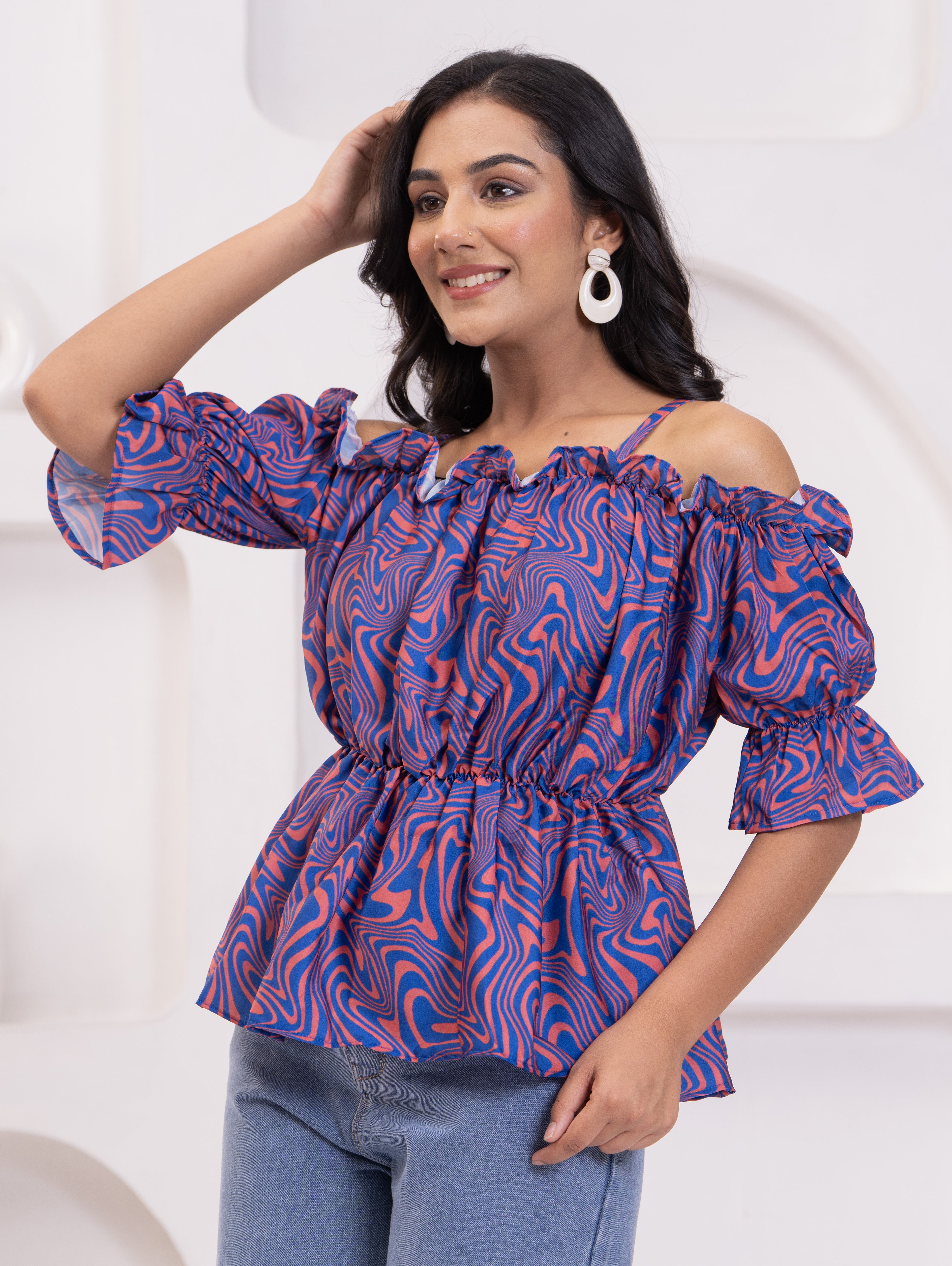 RUFFLES TOP