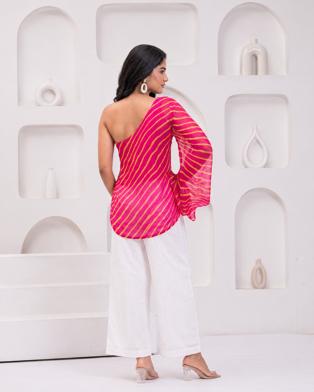 ONE SHOULDER TOP